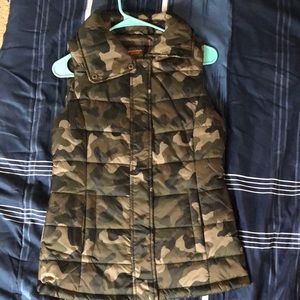 Arizona camouflage puffer vest